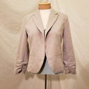 Amanda and Chelsea Cream/Tan ruched sleeve Blazer